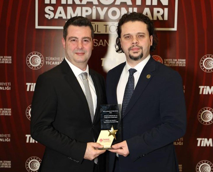 KÜTAHYA PORSELEN, İHRACAT PERFORMANSIYLA KÜRESEL ÖLÇEKTE GÜCÜNÜ PEKİŞTİRİYOR