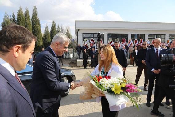 Kütahya Gülsüm Güral Diş Hekimliği Fakültesi ve Hastanesi Açıldı